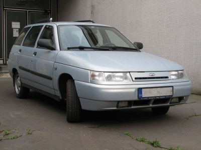 lada2111_01.jpg