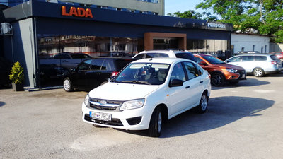 Granta2018Maj1.jpg (95.52 KiB) Zobrazeno 2044 x Skoro ráno pred Ladou v Galante Vesta Cross čaká..