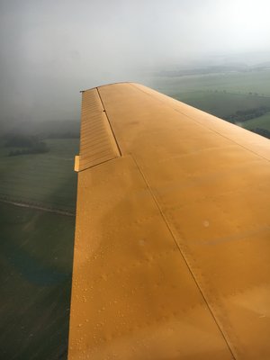 Cesta domů večer byla ve znamení kličkování mezi bouřkami.