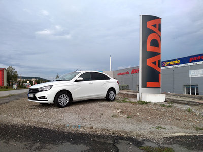 Lada-Vesta-sedan2.jpg