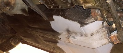A tady hotový nosník. Pak byla sláva, protože tohle vařit pod autem na ulici bylo strašné.