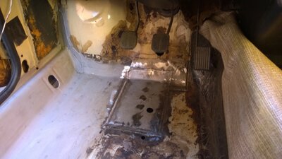 WP_20210730_16_18_22_Pro copy.jpg (72.67 KiB) Zobrazeno 1936 x žádný perfekcionalismus, bude to přeci pod kobercem a rohožkou :)